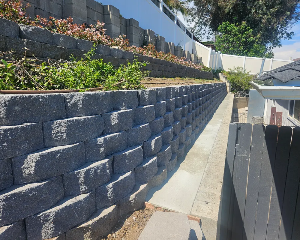 Custom residential hardscaping and landscaping in Tustin, California