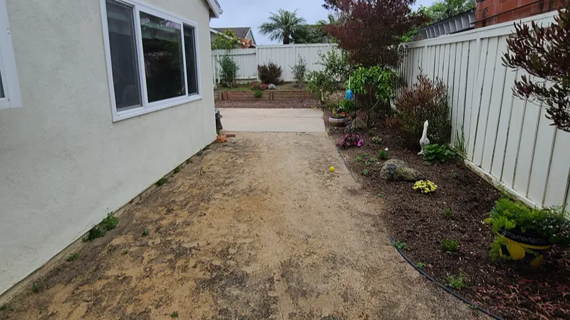 Los Alamitos residential yard before a landscape renovation