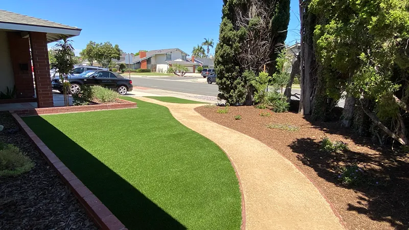Placentia front yard after Tiger Turf installation and decomposed granite walkway